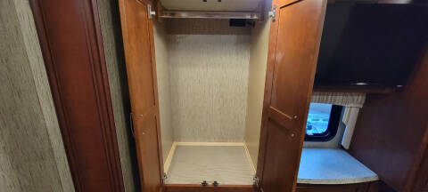 2016 Freightliner XCR Chassis