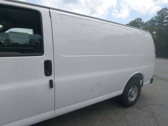 2025 Chevrolet Express 2500