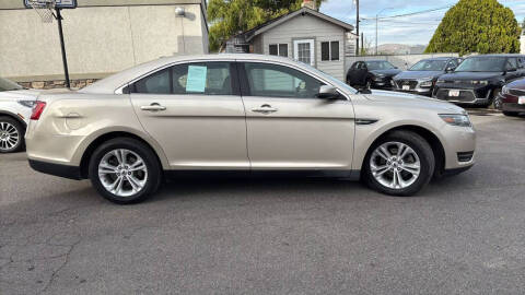 2017 Ford Taurus SEL