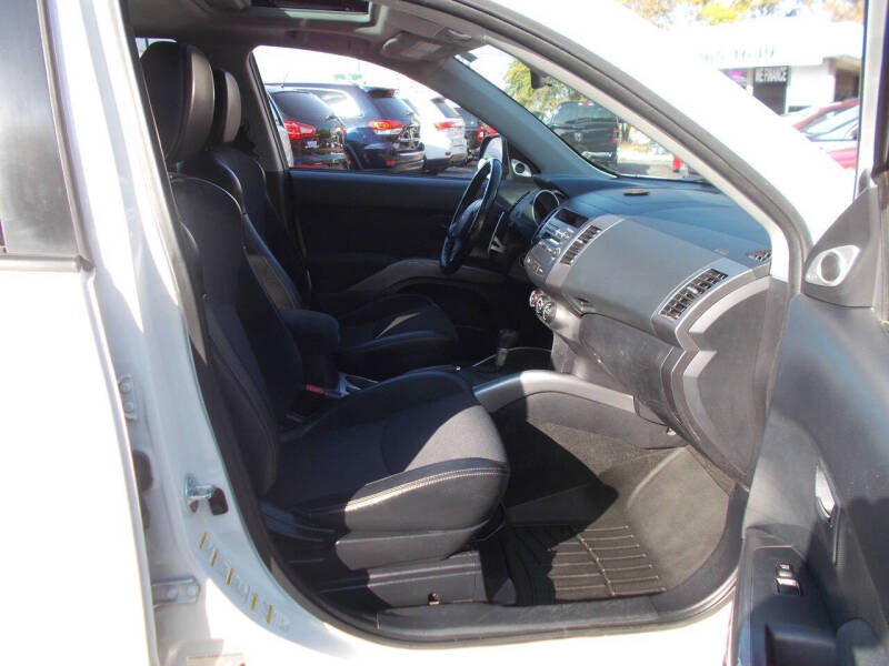 2008 Mitsubishi Outlander SE