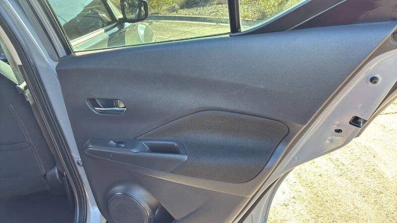 2022 Nissan Kicks SV