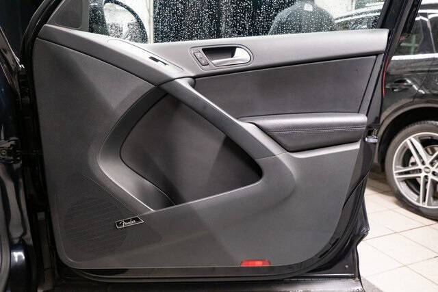 2017 Volkswagen Tiguan 2.0T SEL 4Motion