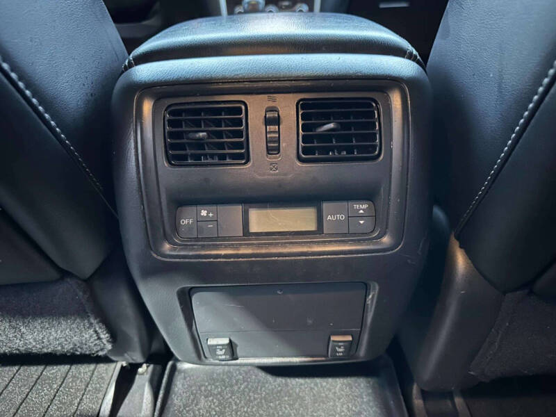 2014 Nissan Pathfinder SL