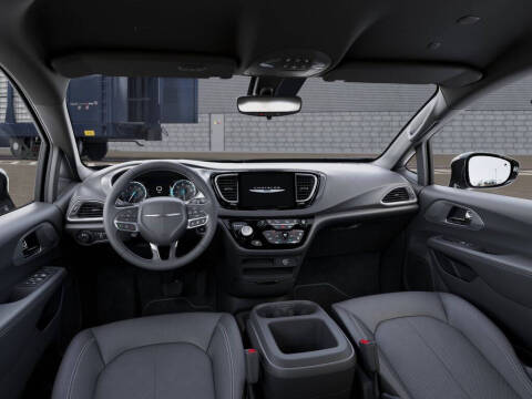 2027 Chrysler Pacifica LX