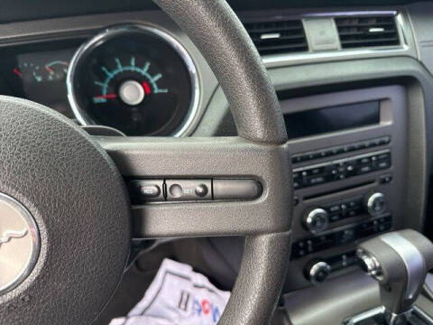 2010 Ford Mustang V6