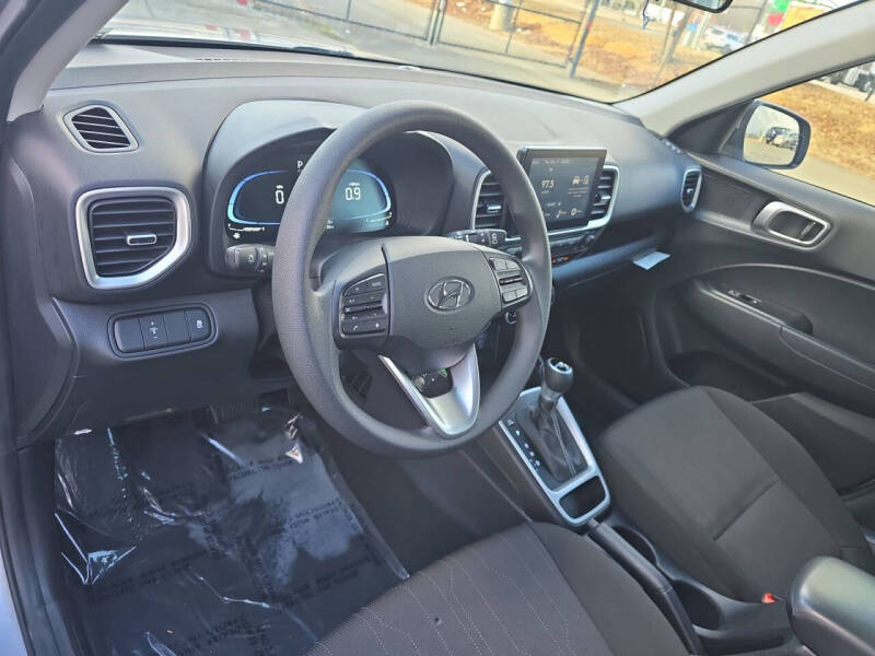 2024 Hyundai Venue SE