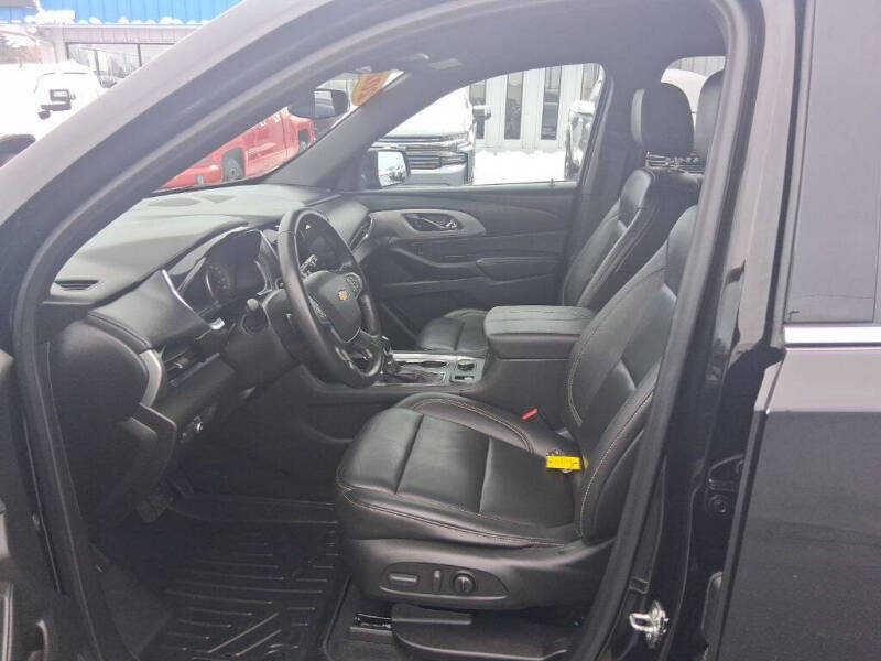 2022 Chevrolet Traverse LT Leather