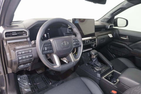 2024 Toyota Tacoma Limited HV