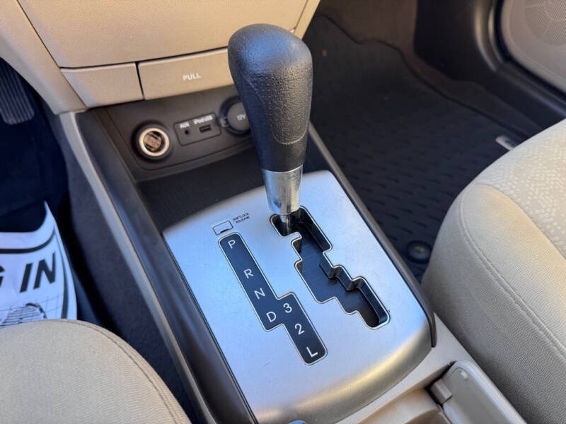 2010 Hyundai Elantra Blue