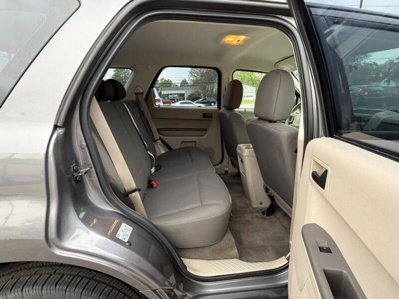 2010 Ford Escape XLS