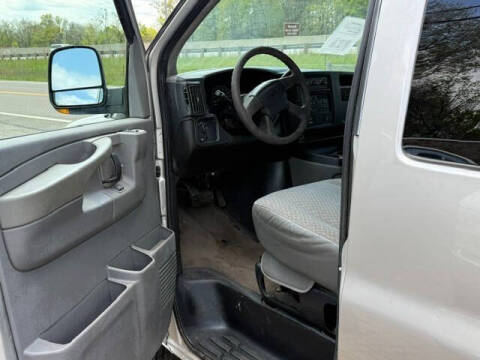 2005 Chevrolet Express 3500 LS