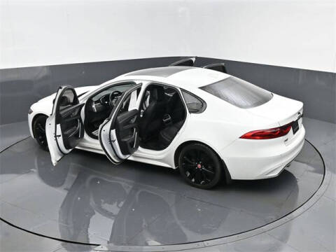 2022 Jaguar XF P300 R-Dynamic SE