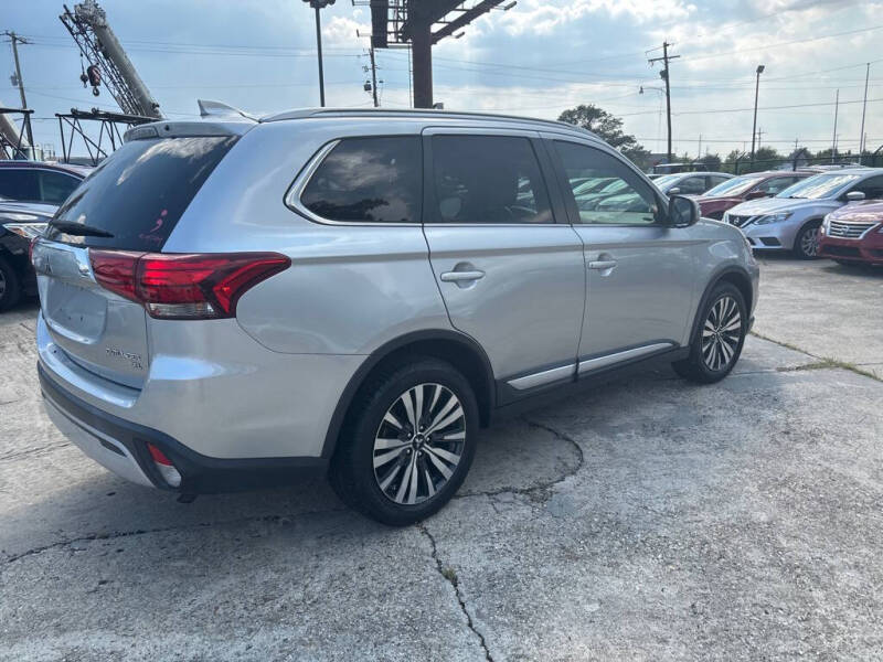 2019 Mitsubishi Outlander SE