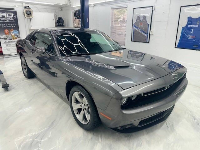 2015 Dodge Challenger SXT