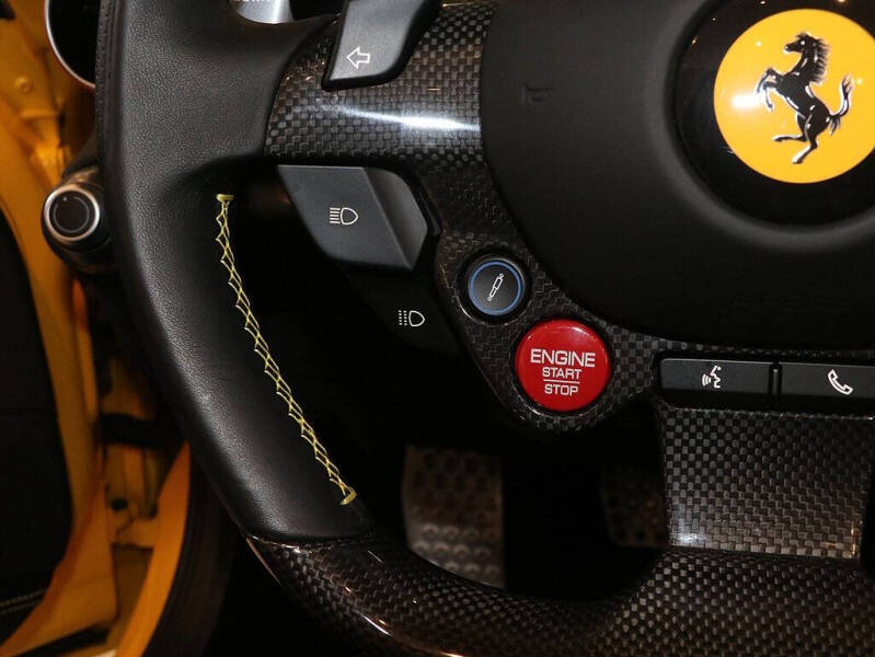 2021 Ferrari 812 GTS