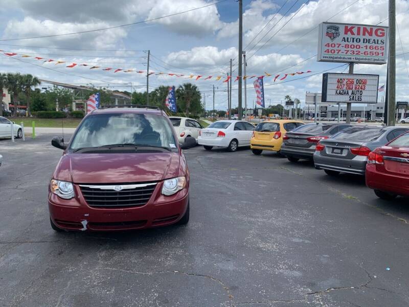 2007 Chrysler Town and Country for sale at King Auto Deals in Longwood FL