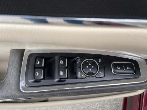 2017 Lincoln Continental Select