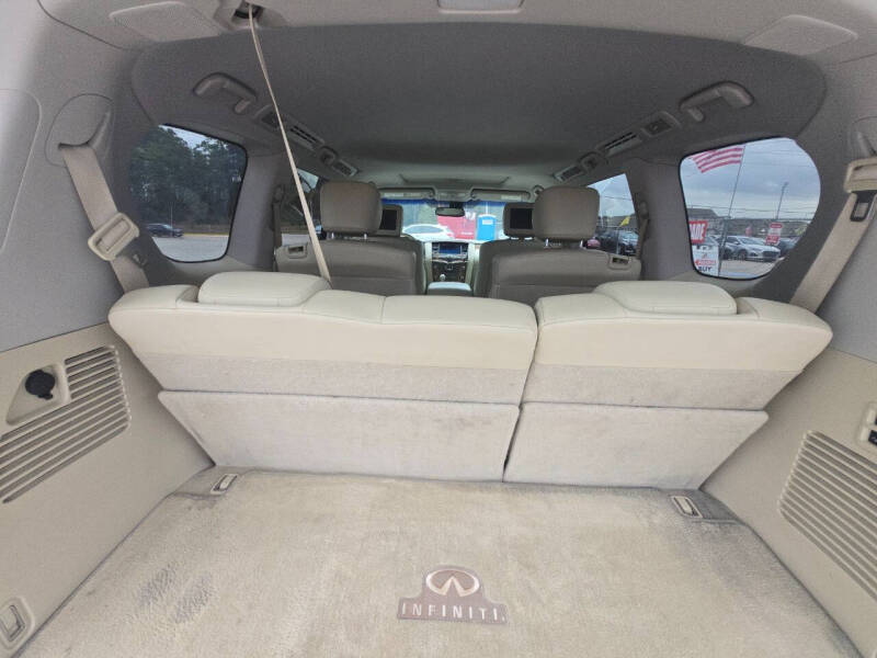 2012 INFINITI QX 56 photo 31