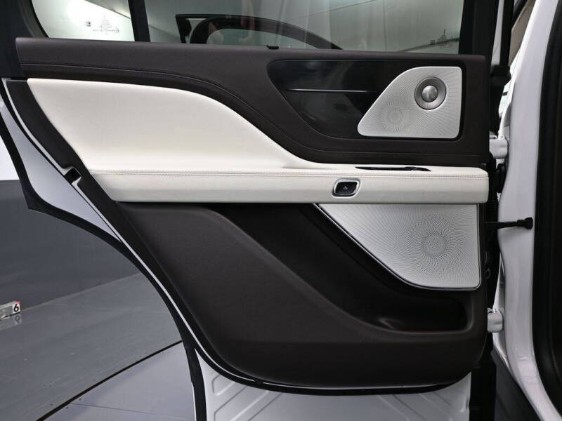 2023 Lincoln Aviator Black Label