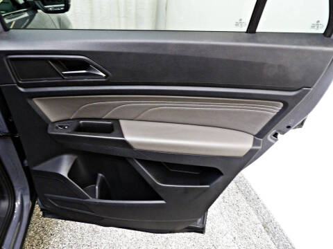 2022 Volkswagen Atlas Cross Sport SE 4Motion