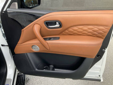 2023 Infiniti QX80 Sensory