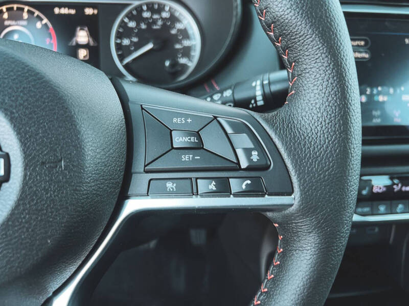 2025 Nissan Versa SR