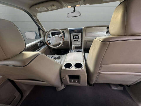 2008 Lincoln Navigator L