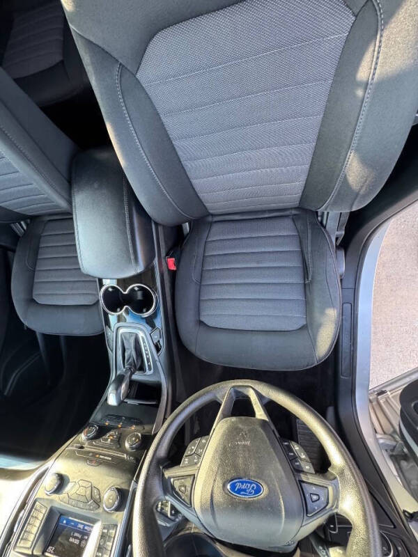 2017 Ford Edge SE