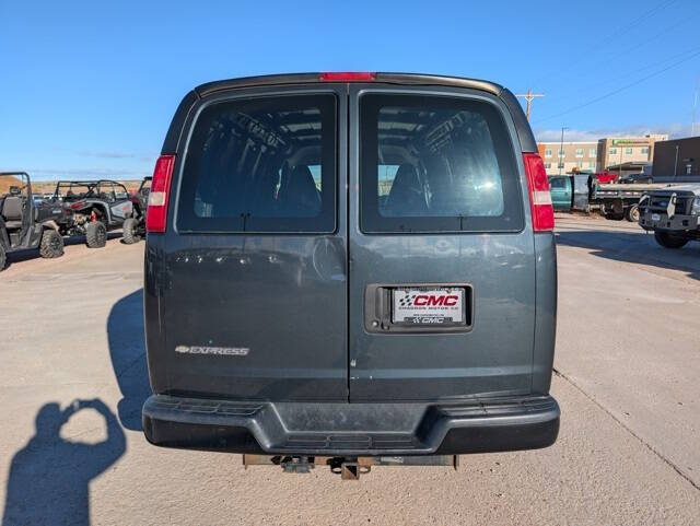 2017 Chevrolet Express 2500