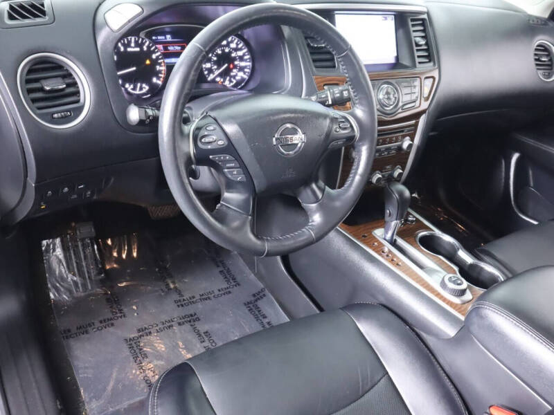 2020 Nissan Pathfinder Platinum