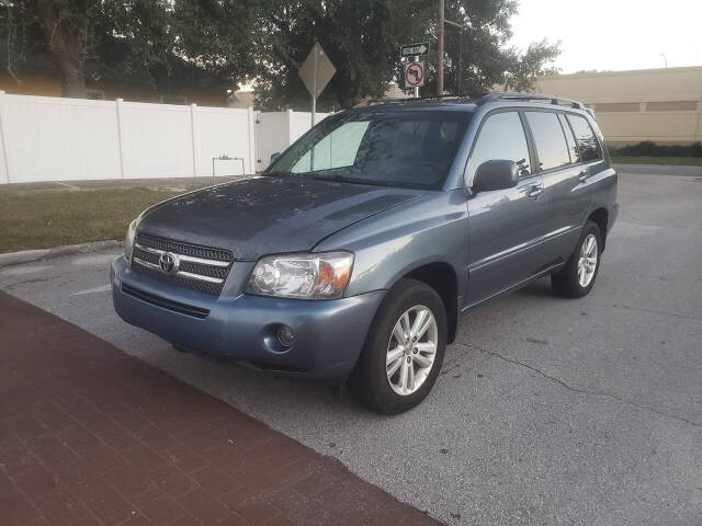 2006 Toyota Highlander Hybrid for sale at We Buy & Sell Cars Inc in Orlando, FL