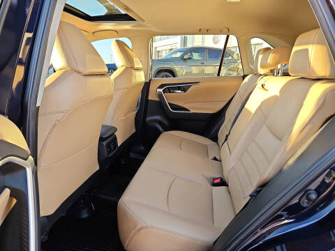 2022 Toyota RAV4 XLE Premium