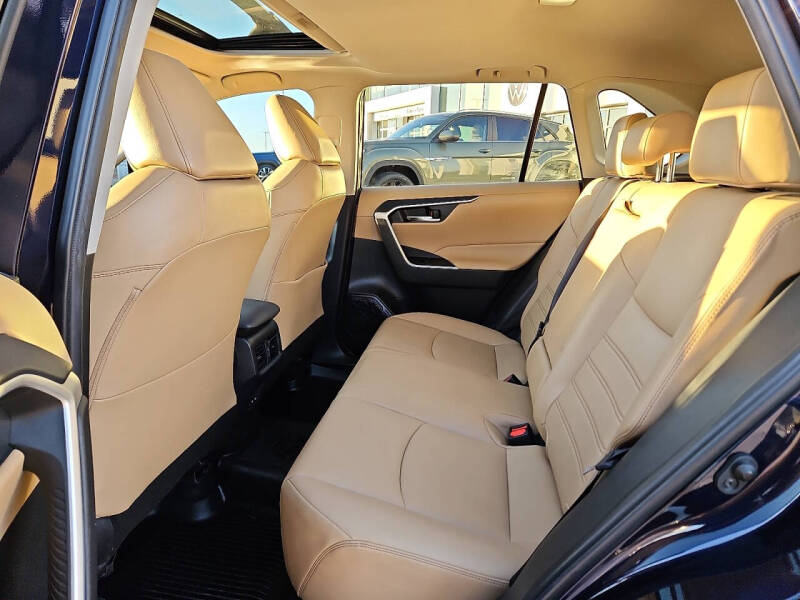 2022 Toyota RAV4 XLE Premium