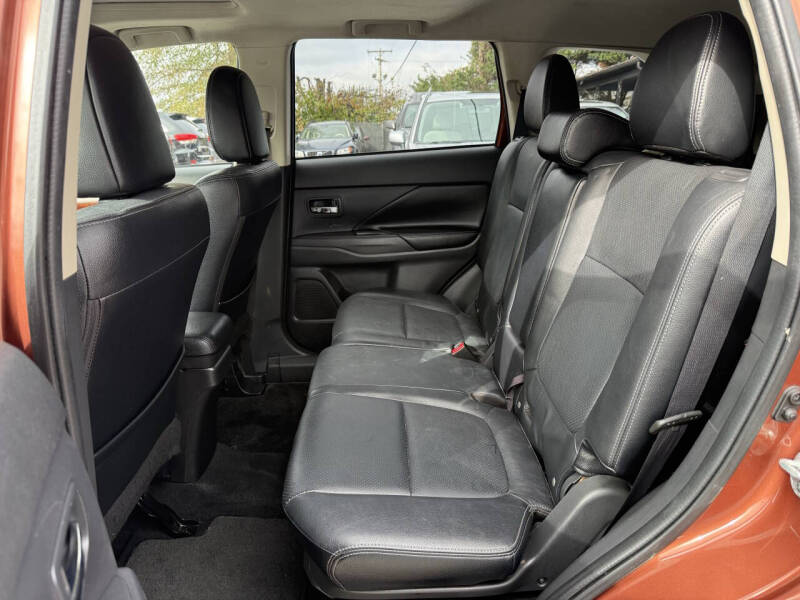 2014 Mitsubishi Outlander SE