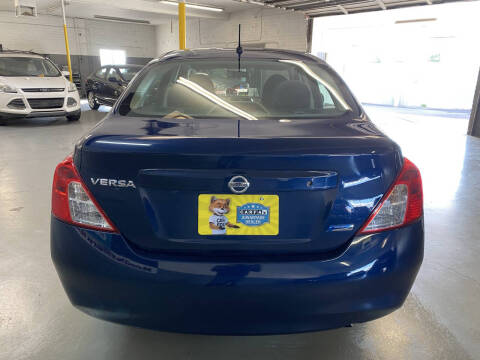 2014 Nissan Versa 1.6 S
