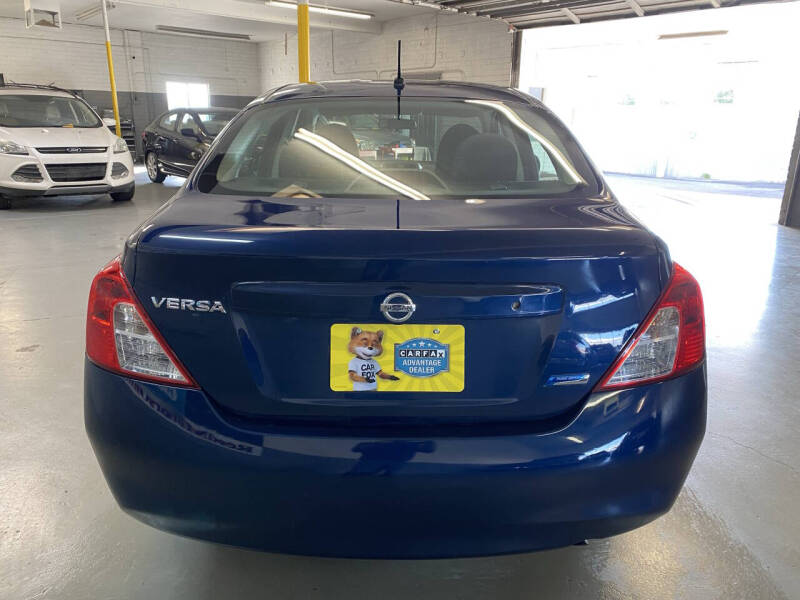 2014 Nissan Versa 1.6 S