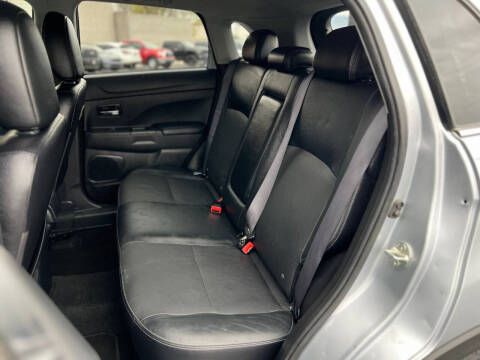 2017 Mitsubishi Outlander Sport 2.4 SEL