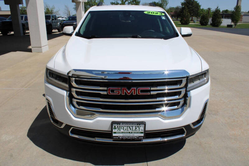 2023 GMC Acadia SLT