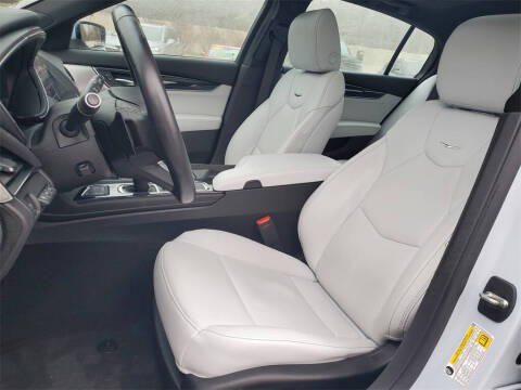 2022 Cadillac CT5 Premium Luxury