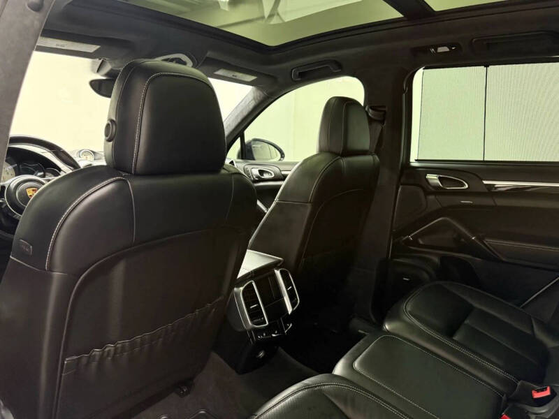 2018 Porsche Cayenne GTS