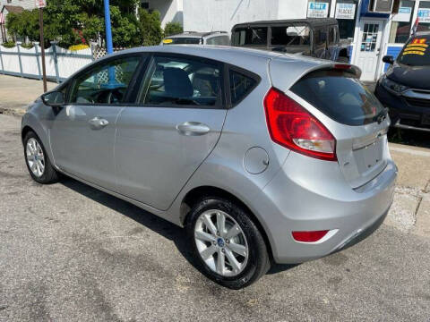 2012 Ford Fiesta SE