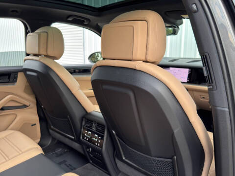 2024 Porsche Cayenne