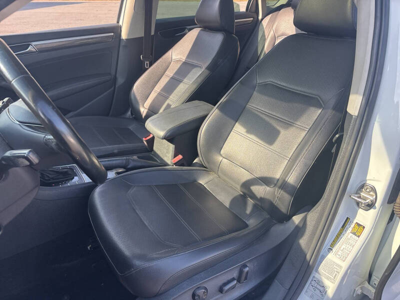 2018 Volkswagen Passat 2.0T SE