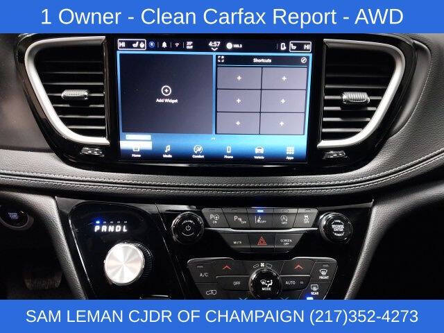 2025 Chrysler Pacifica Select