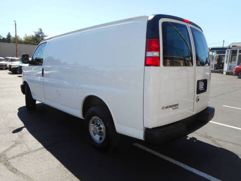 2016 Chevrolet Express 2500