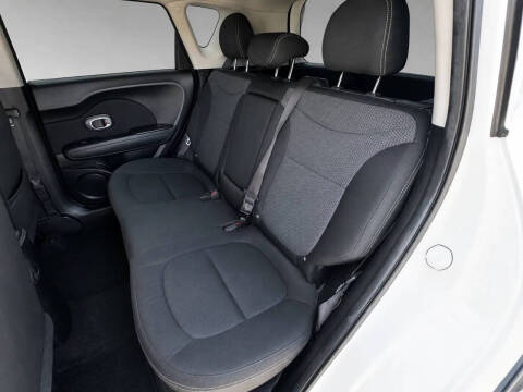 2017 Kia Soul +