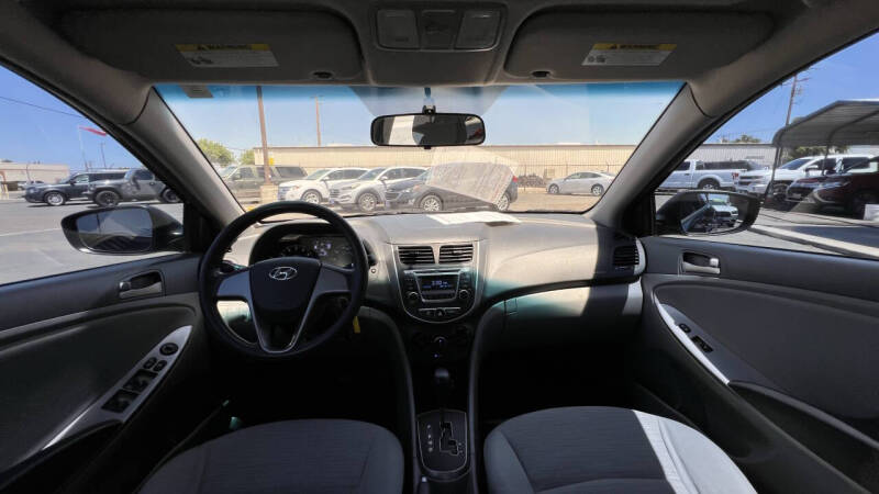 2017 Hyundai Accent SE