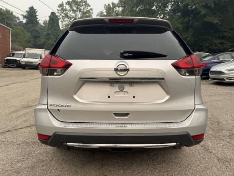 2017 Nissan Rogue SV