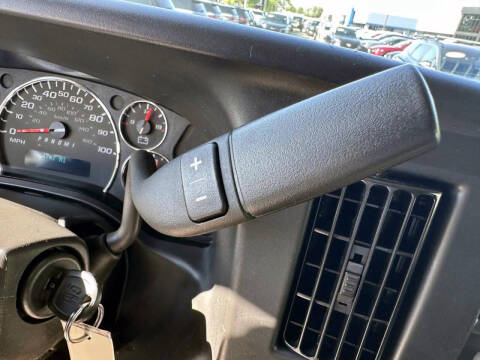 2025 Chevrolet Express 2500