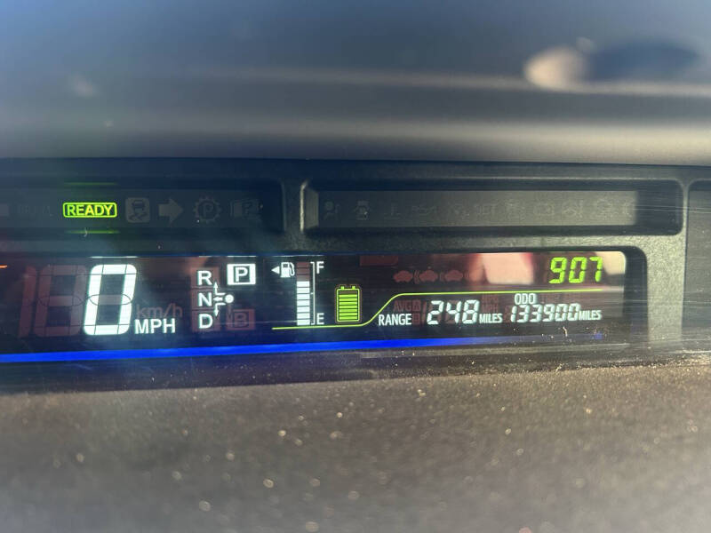 2016 Toyota Prius v Two